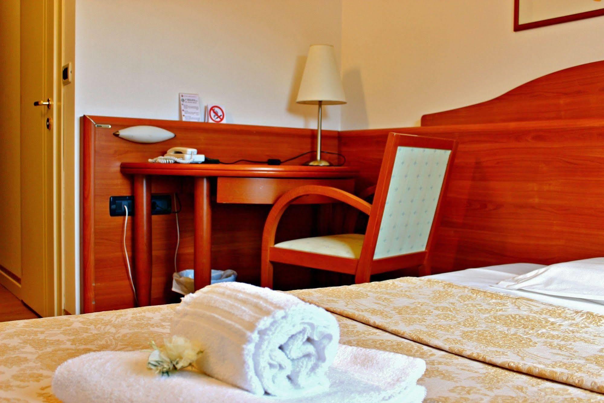 Hotel Miramonti Enoteca Pove del Grappa Dış mekan fotoğraf